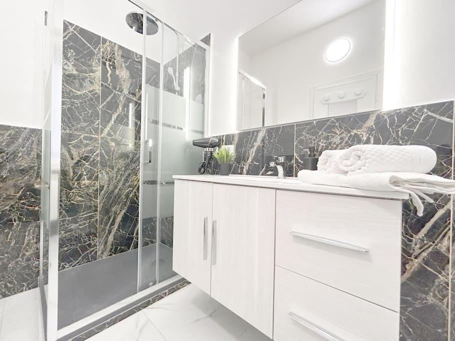 Elegant Apartment - Wifi - Smart Tv - Netflix Genova Kültér fotó