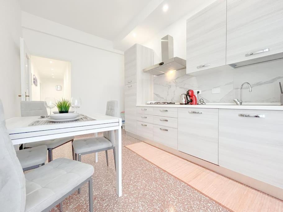 Elegant Apartment - Wifi - Smart Tv - Netflix Genova Kültér fotó