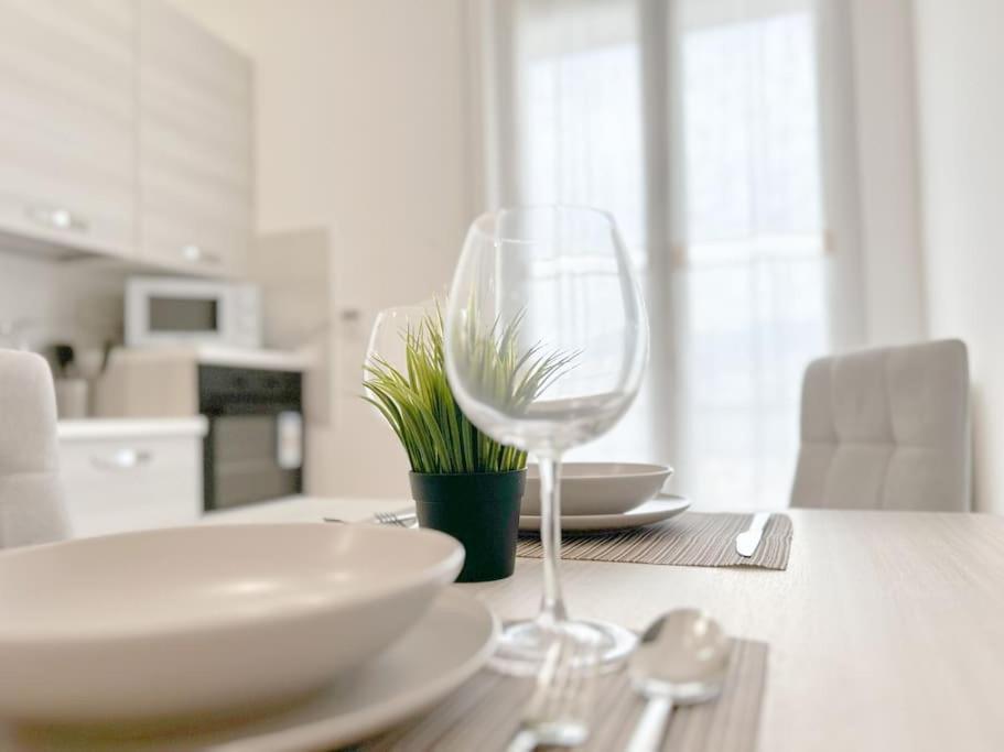 Elegant Apartment - Wifi - Smart Tv - Netflix Genova Kültér fotó